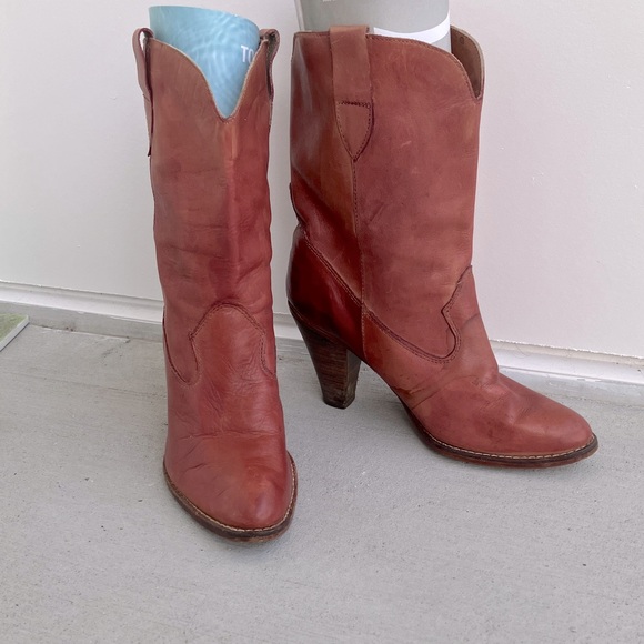 Vintage Shoes - Vintage 70s 80s Rust Red Leather Distressed Rugged Heeled Western Cowgirl Boots